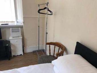 Lodge Budget Rooms Crosskeys