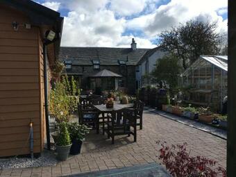 Bed & Breakfast The House@glenbarr