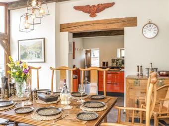 The Owl House, Llanfyllin