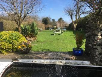 Hostal The Goose And Cuckoo