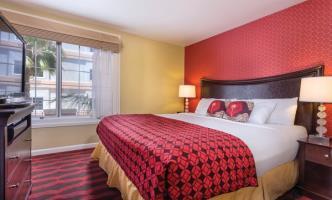 Hotel Peacock Suites