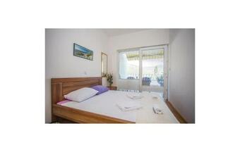 Two-bedroom Apartment In Klek