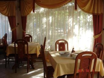Hostal Aranyb�nya Panzi� �s Apartmanh�z