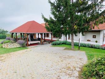 Hostal Katica Vend�gh�z