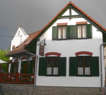 Hostal Vit�nyi Pince Vend�gh�z