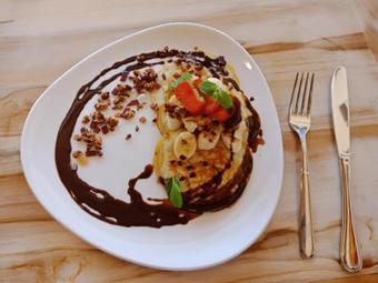 Ayu Laba Beach Villa And Resto