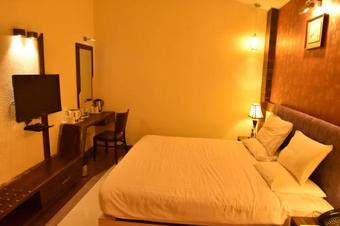 Hotel Gargee Gautam Vihar Resort