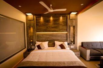 Hotel Riverine Suites