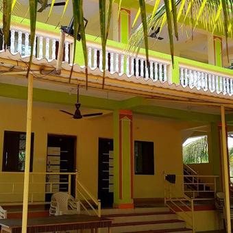 Hostal Sahyadri Beach Guest House