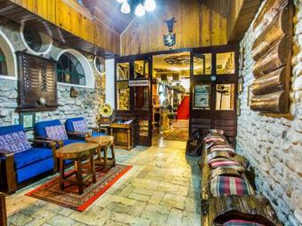 Cochrane Place Hotel