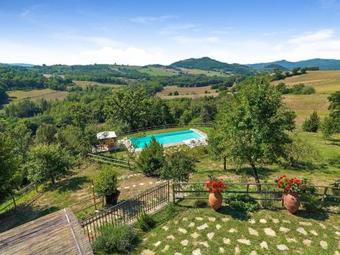 Perugia Villa Sleeps 10 Pool Wifi