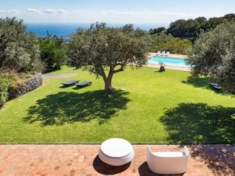 Milo Villa Sleeps 12 Pool Air Con Wifi