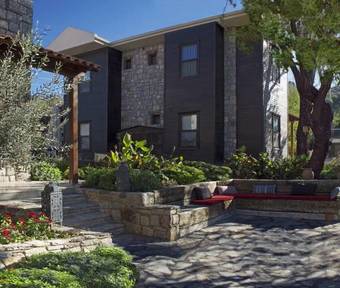 Hostal Luna Begonvil Tas Evler