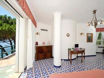 Marina Del Cantone Villa Sleeps 14 Pool Air Con