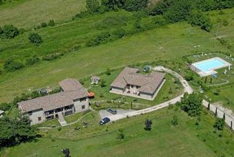 Passignano Sul Trasimeno Apartment Sleeps 4 Pool