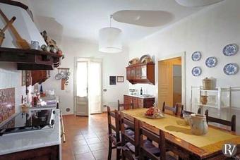 Syracuse Villa Sleeps 12 Pool Air Con Wifi