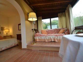 Spacious Holiday Home In Tuscany With Barbecue