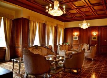 Hotel Sovereign Suites