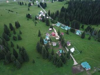 Lodge Mountain Family House Zara