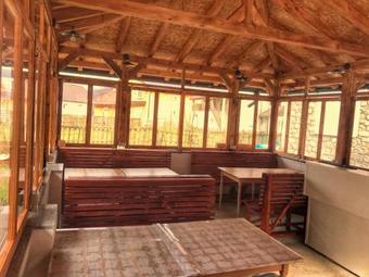 Hostal Riverside Guesthouse