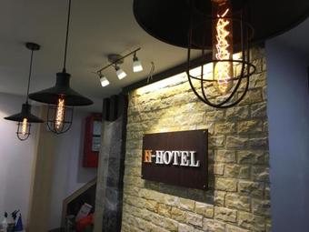 H Hotel