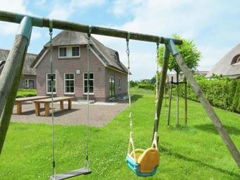 Cosy Holiday Home In Tiendeveen By The Lake