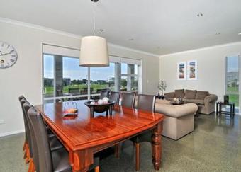 Omaha Beach - Stunning Beach House