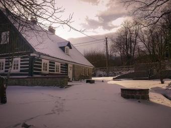 Dom Nad Wodospadem Pod ?nie?nymi Kot?ami