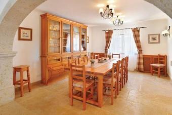 Aroal Villa Sleeps 6 Pool Wifi