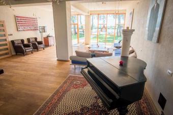 Hotel Living In Delta