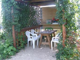 Hostal Guest House Family