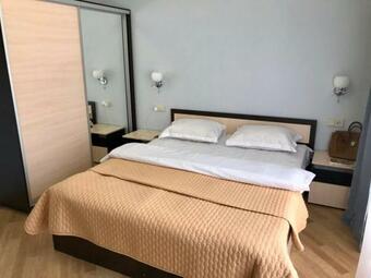 Green Park Apartment 285