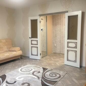 Apartment On Igorya Kirtbaya 19/2