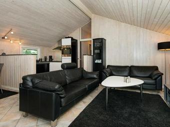 Three-bedroom Holiday Home In Fan� 5