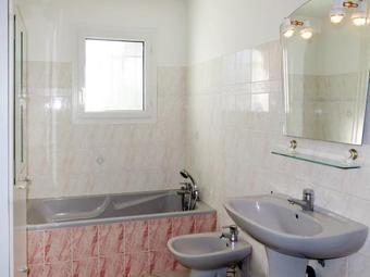 Holiday Home Le Maine (ido206)