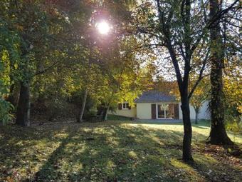 Spacious Holiday Home With Jacuzzi In Gueschart