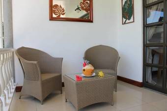 La Digue Self-catering Apartments