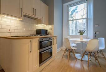 Edinburgh Serviced Apartment