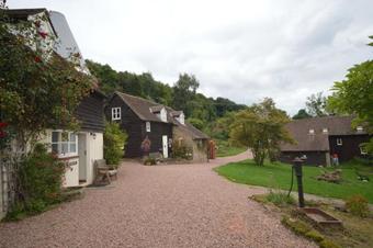 Whitewells Farm Cottages