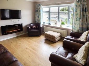 10 St. Nicholas Crescent