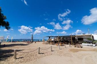 Beachside Holiday Apartment