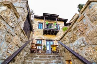 Hostal Varnevo Guesthouse