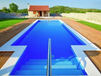 Modern Relaxing Villa In Zaton