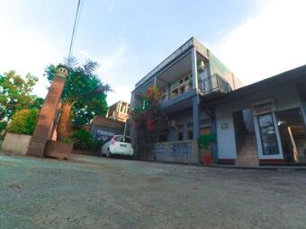 Posada Penginapan Artha