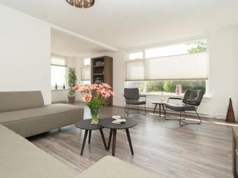 Quaint Holiday Home In Breezand Near The Sea