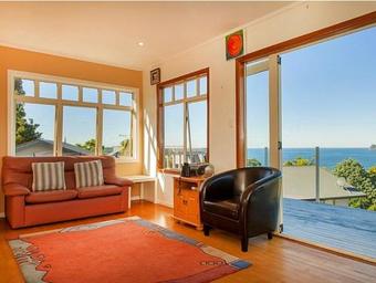 Pretty On Tairua Holiday Home