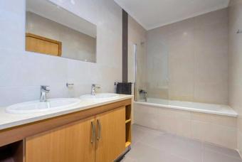 Nadadouro Villa Sleeps 8 Wifi