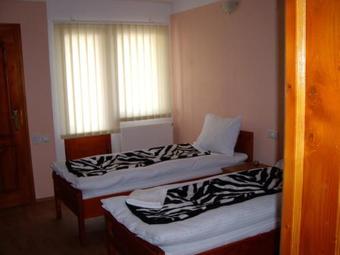 Hostal Pension Ladyna