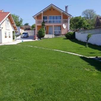 Hostal Guesthouse Rebel