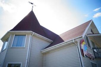 Hostal Raduga Guest House